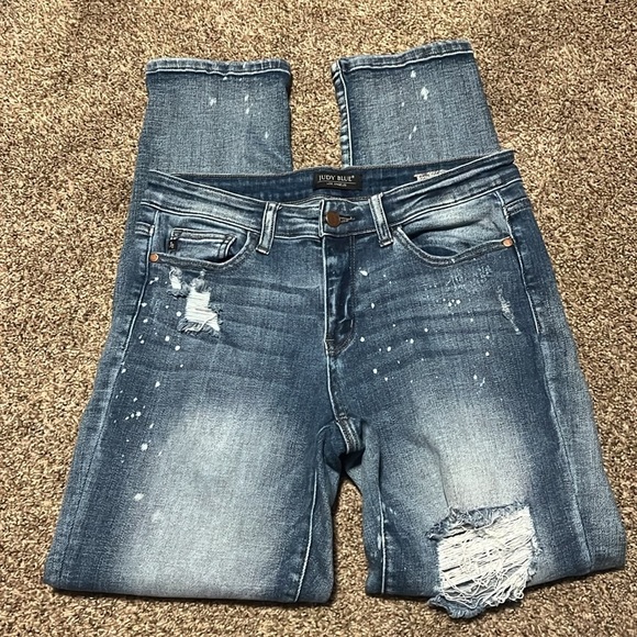 Judy Blue distressed boyfriend fit jeans - Picture 2 of 5